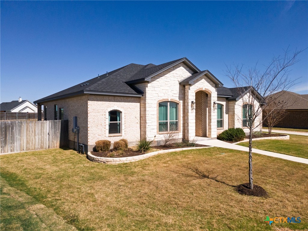 5507 Hollow Loop Salado, TX 76571 - Photo 2 of 38