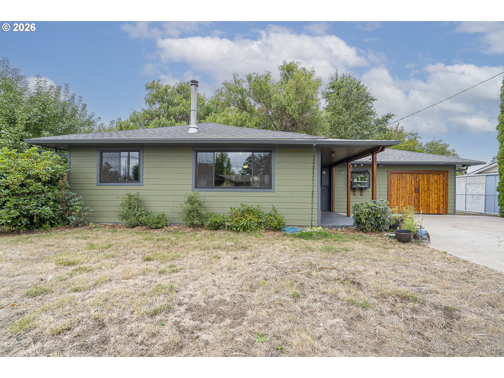 320 11th Street Lebanon, OR 97355 - Photo 1 of 39