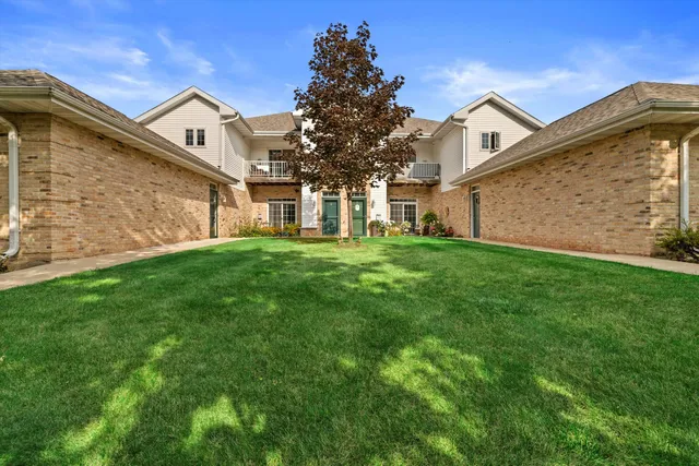 $249,900 | 4301 Taylor Harbor East, Unit 6, Mount Pleasant, WI 53403