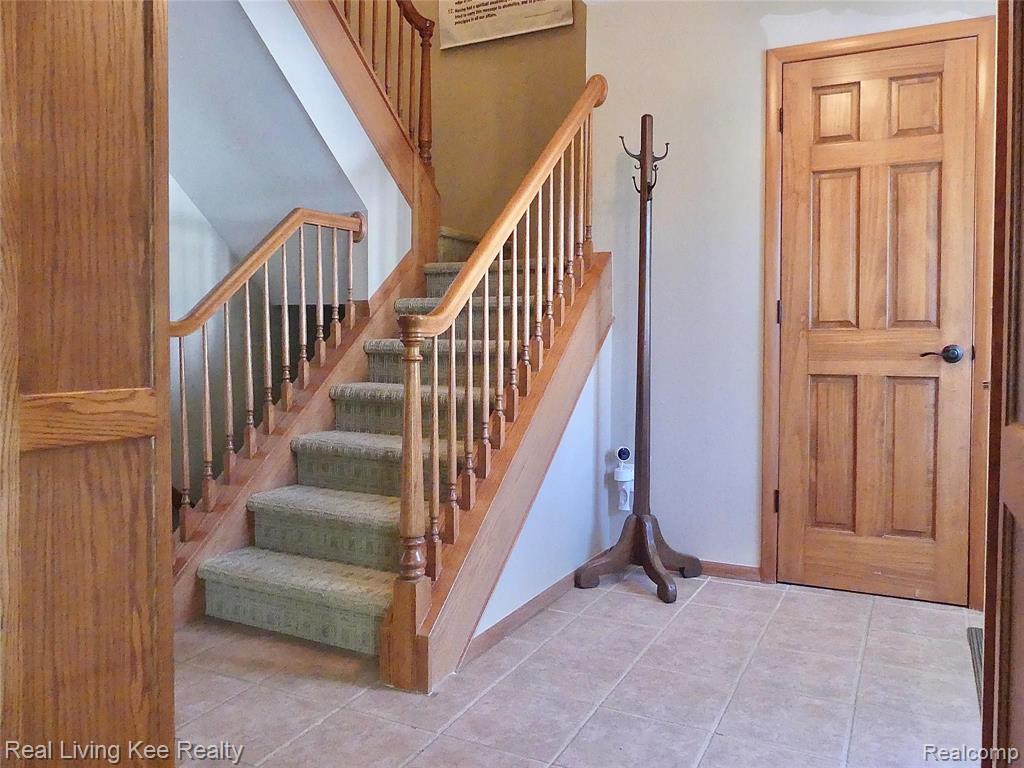 1355 Autumn Lane Rochester Hills, MI 48306 - Photo 17 of 40