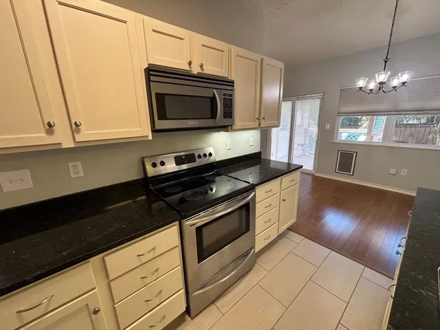 $260,000 | 307 Quarry Street, San Marcos, TX 78666