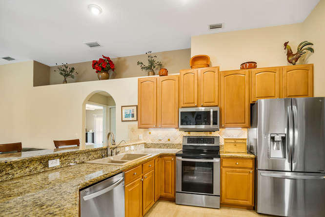 14713 86th Road North The Acreage, FL 33470 - Photo 40 of 51 14713 86th Rd N-small-040-31-Kitchen-666