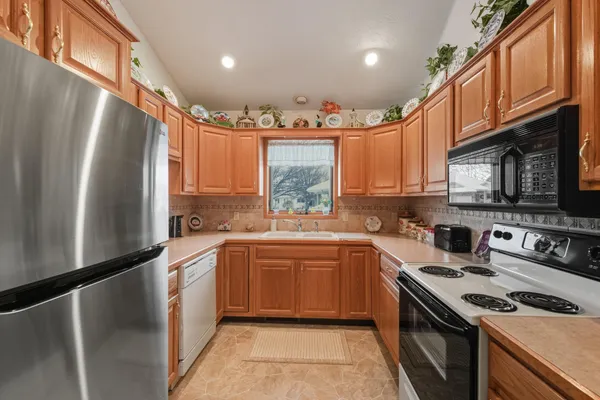 $315,000 | 3590 Brook Point Drive, Hamilton, MI 49419