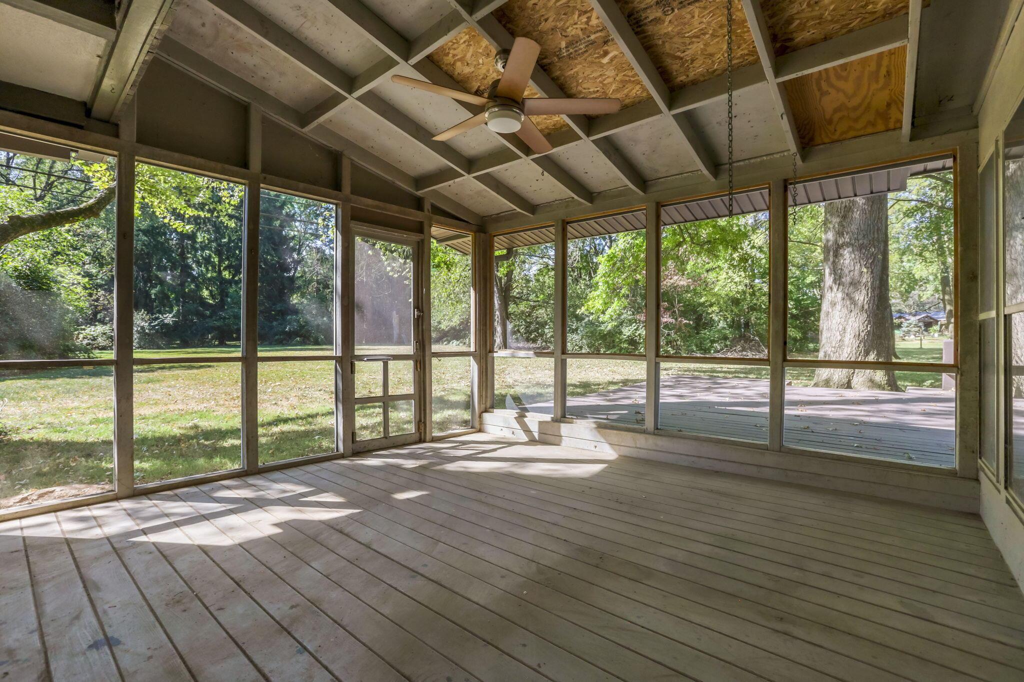 3231 Fishinger Road Columbus, OH 43221 - Photo 42 of 53 screened in porch