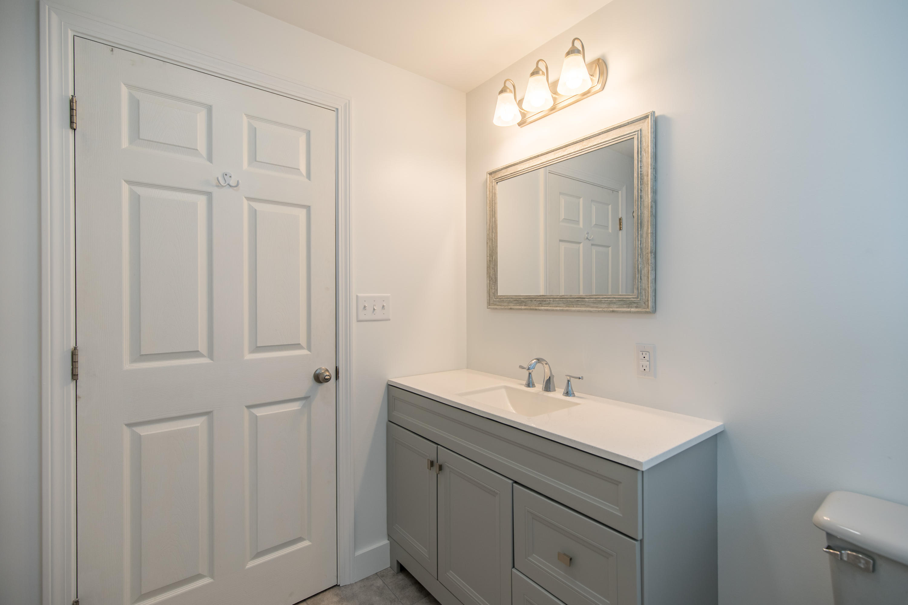 70 Depot Road Falmouth, ME 04105 - Photo 28 of 48 70 Depot Road Falmouth-27