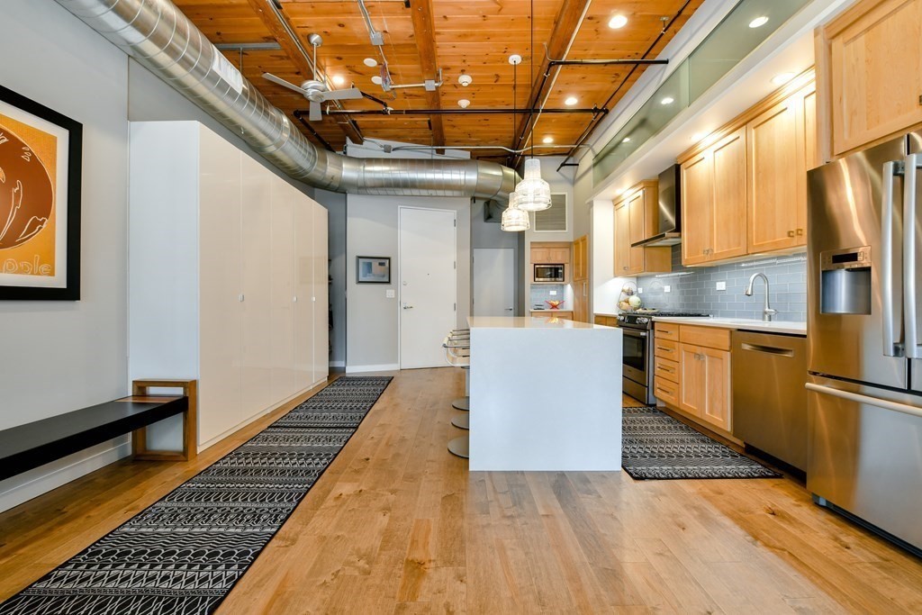 35 Channel Center Street, Unit 511 Boston, MA 02210 - Photo 11 of 25