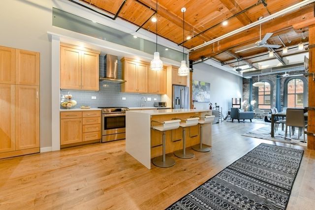 $1,170,000 | 35 Channel Center Street, Unit 511, Boston, MA 02210