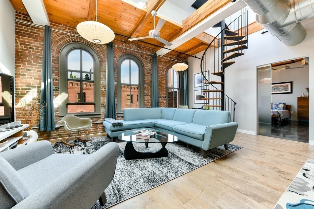 35 Channel Center Street, Unit 511 Boston, MA 02210 - Photo 3 of 25