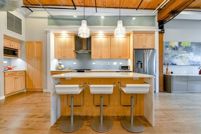 $1,170,000 | 35 Channel Center Street, Unit 511, Boston, MA 02210