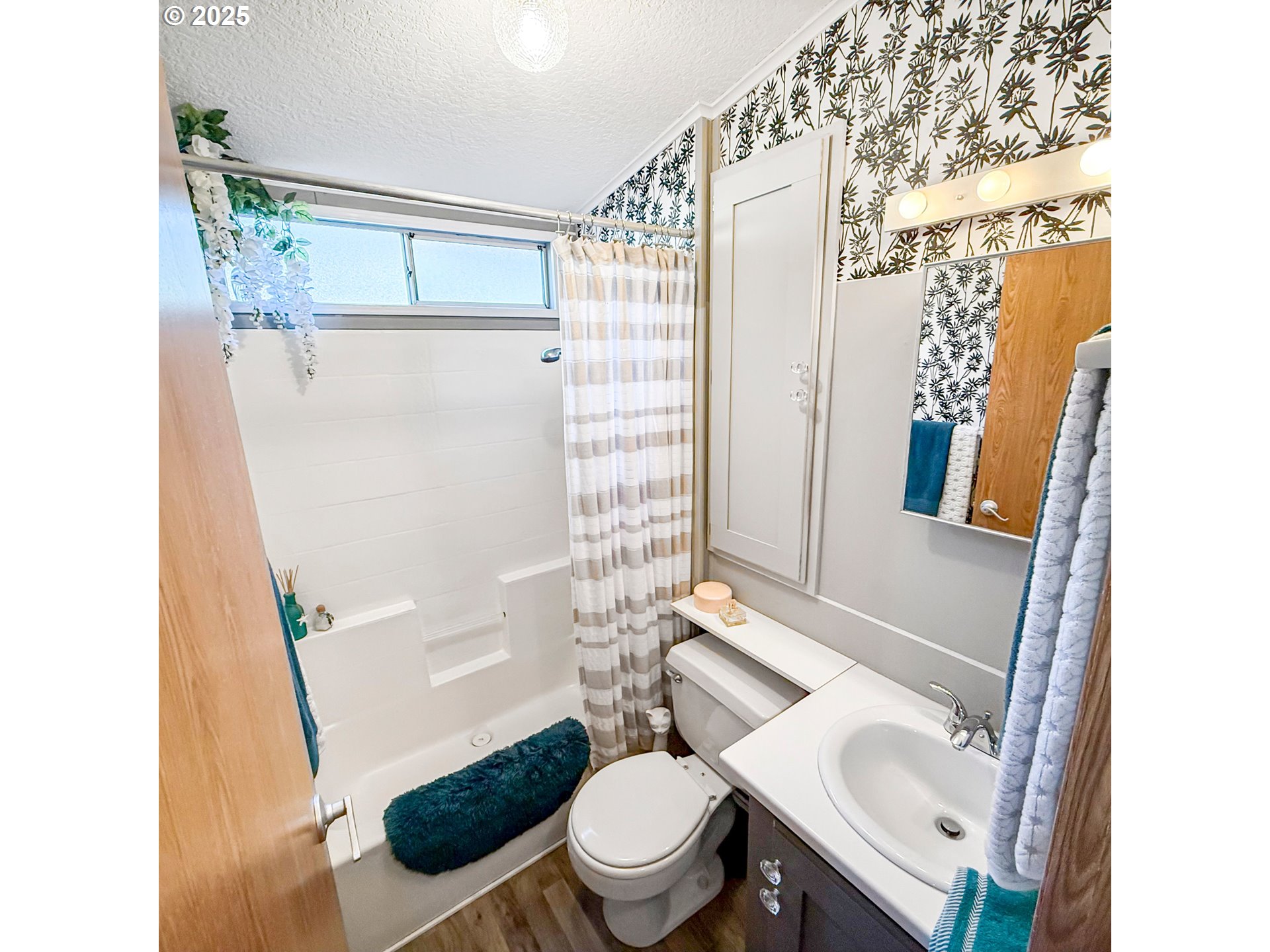 16219 Lower Harbor Road, Unit 58B Brookings, OR 97415 - Photo 11 of 17 Bathroom
