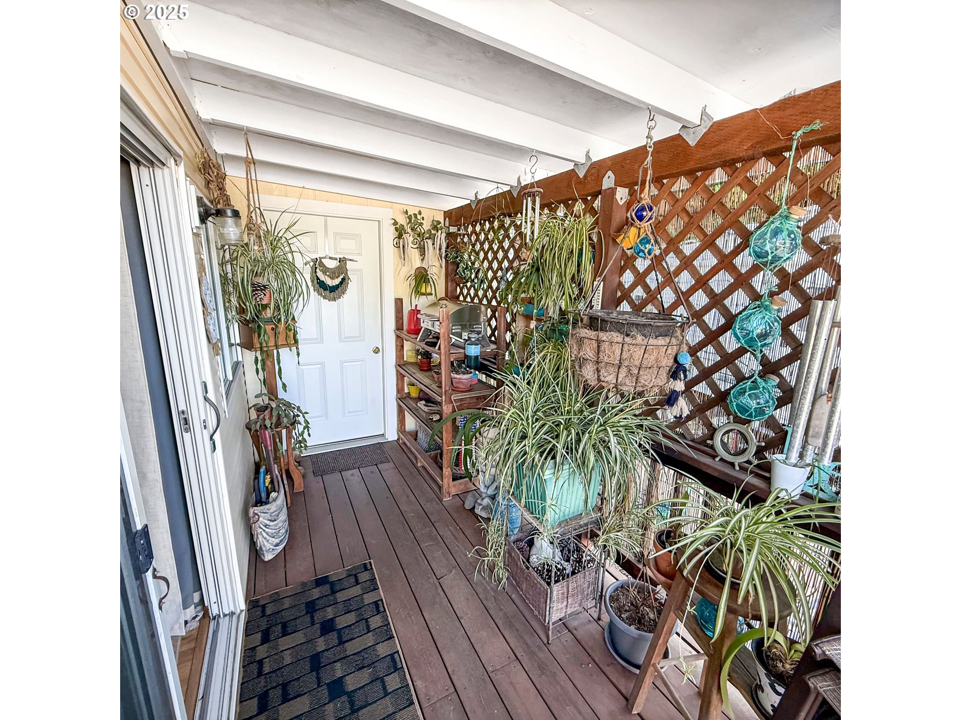 16219 Lower Harbor Road, Unit 58B Brookings, OR 97415 - Photo 14 of 17 Porch