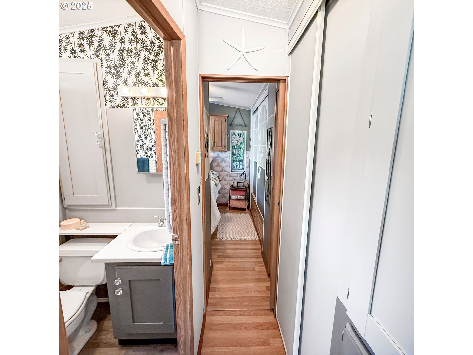 16219 Lower Harbor Road, Unit 58B Brookings, OR 97415 - Photo 9 of 17 Hallway