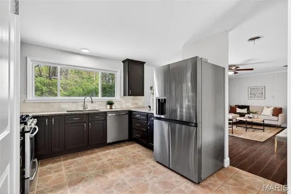 $399,900 | 117 Old Oaks Drive, Ballwin, MO 63011