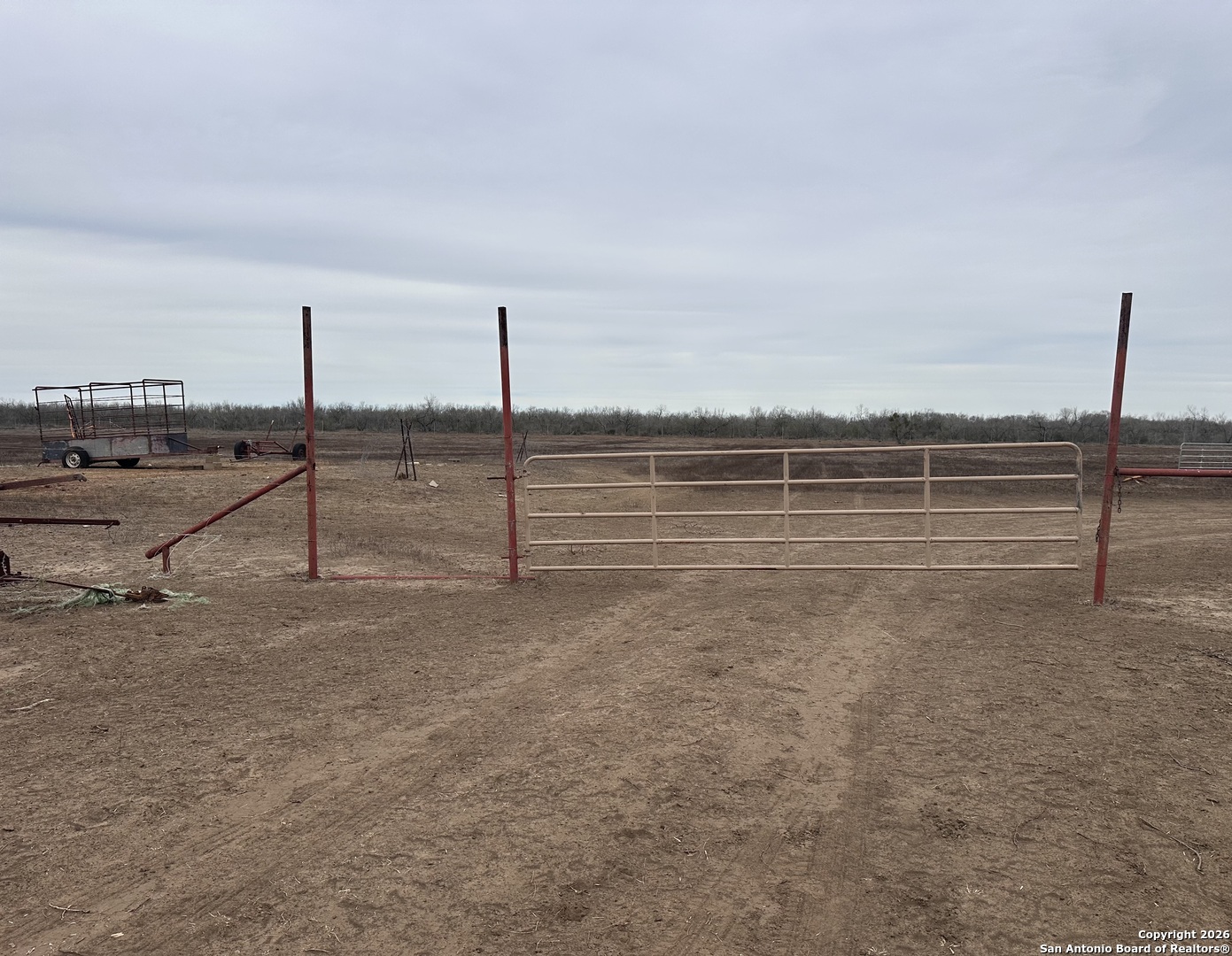 354-easement County Road Charlotte, TX 78011 - Photo 33 of 38 a view of a terrace