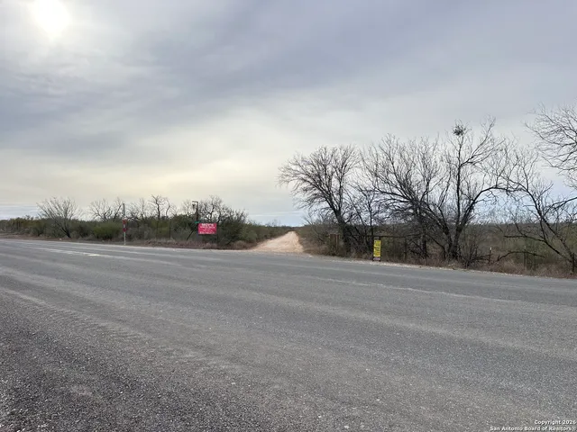 $160,000 | 354-easement County Road, Charlotte, TX 78011