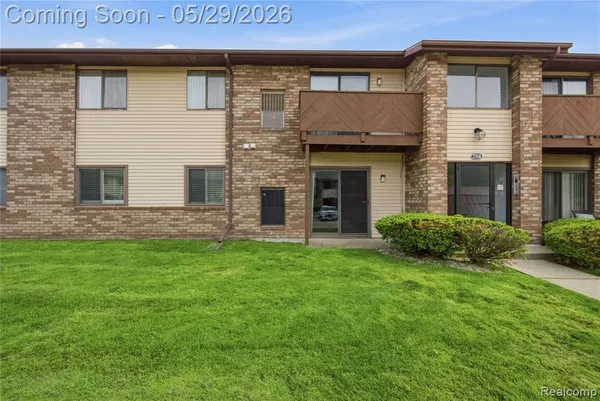 $117,500 | 7708 Manor Circle, Unit 103, Westland, MI 48185