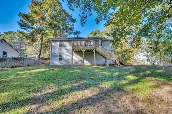 front view of house with a big yard