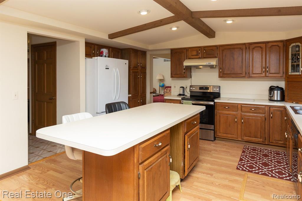 530 Timberline Drive Rochester Hills, MI 48309 - Photo 11 of 35