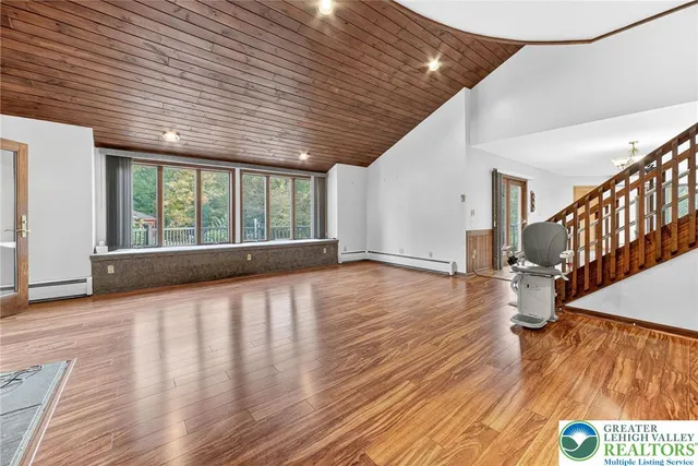 $440,000 | 8104 Highway 92, South Gibson, PA 18842