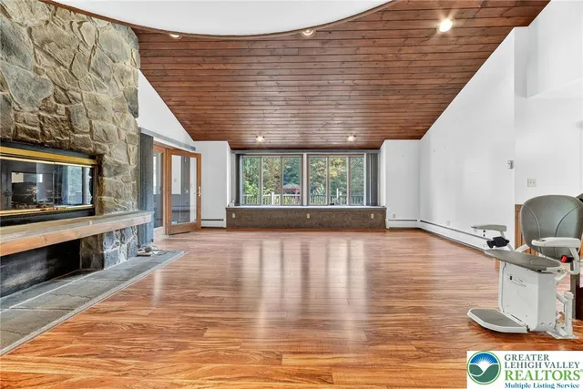 $440,000 | 8104 Highway 92, South Gibson, PA 18842