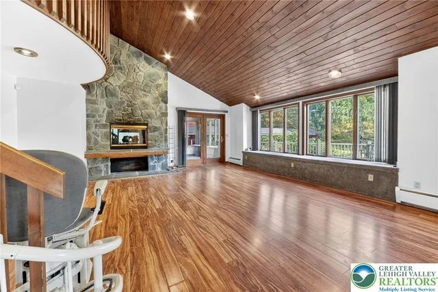 $440,000 | 8104 Highway 92, South Gibson, PA 18842