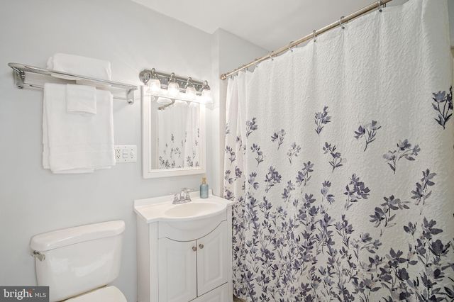 $895,000 | 120 East Maple Street, Alexandria, VA 22301