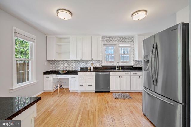 $895,000 | 120 East Maple Street, Alexandria, VA 22301