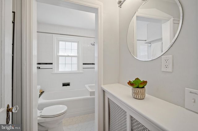 $895,000 | 120 East Maple Street, Alexandria, VA 22301