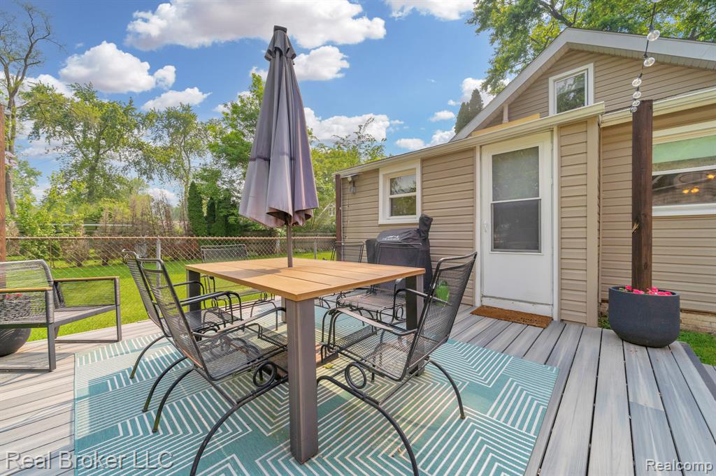 22810 Power Road Farmington, MI 48336 - Photo 26 of 31