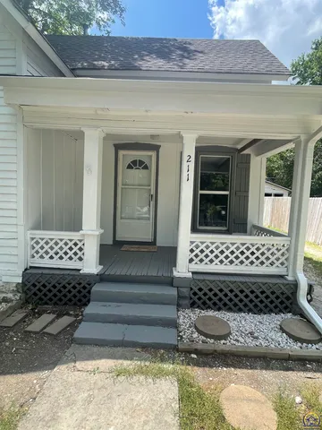$94,900 | 211 South Constitution Street, Emporia, KS 66801