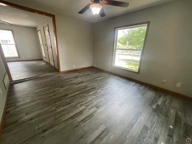 $94,900 | 211 South Constitution Street, Emporia, KS 66801