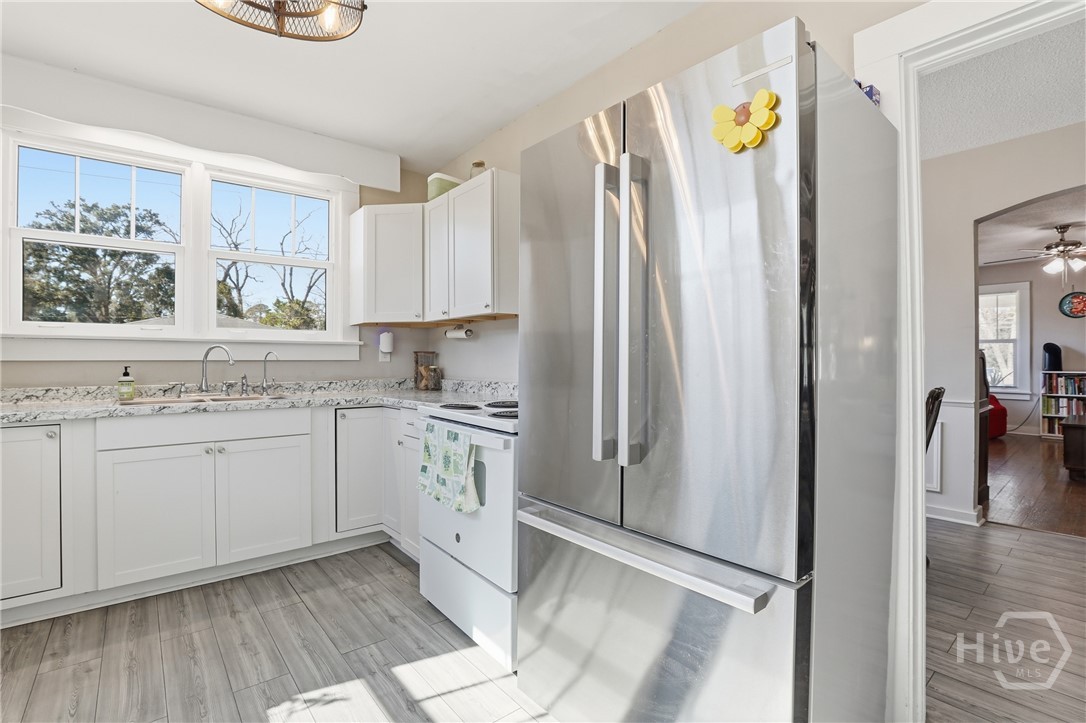 19 Smith Avenue Savannah, GA 31408 - Photo 12 of 27