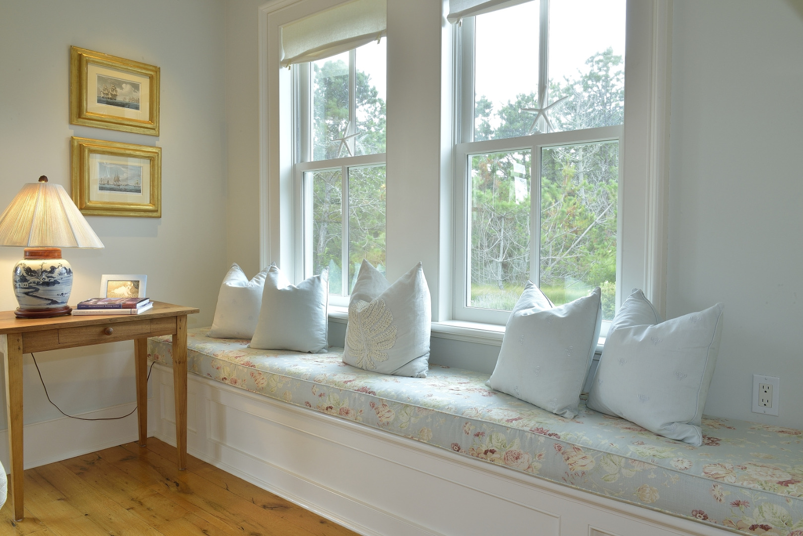 17 Wannacomet Road Nantucket, MA 02554 - Photo 13 of 36 One of many window seats