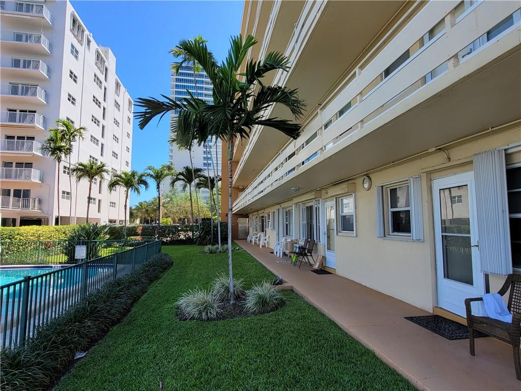 9 North Birch Road, Unit 101 Fort Lauderdale, FL 33304 - Photo 4 of 38 Photo 4