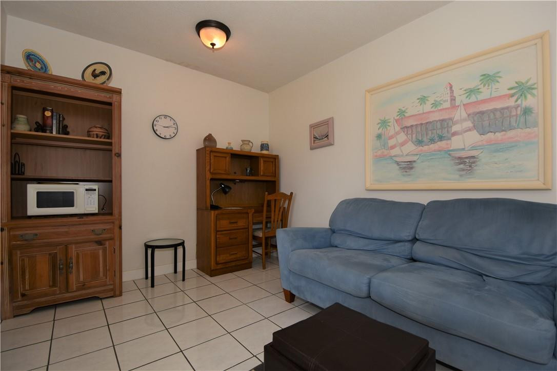 9 North Birch Road, Unit 101 Fort Lauderdale, FL 33304 - Photo 10 of 38 Photo 10