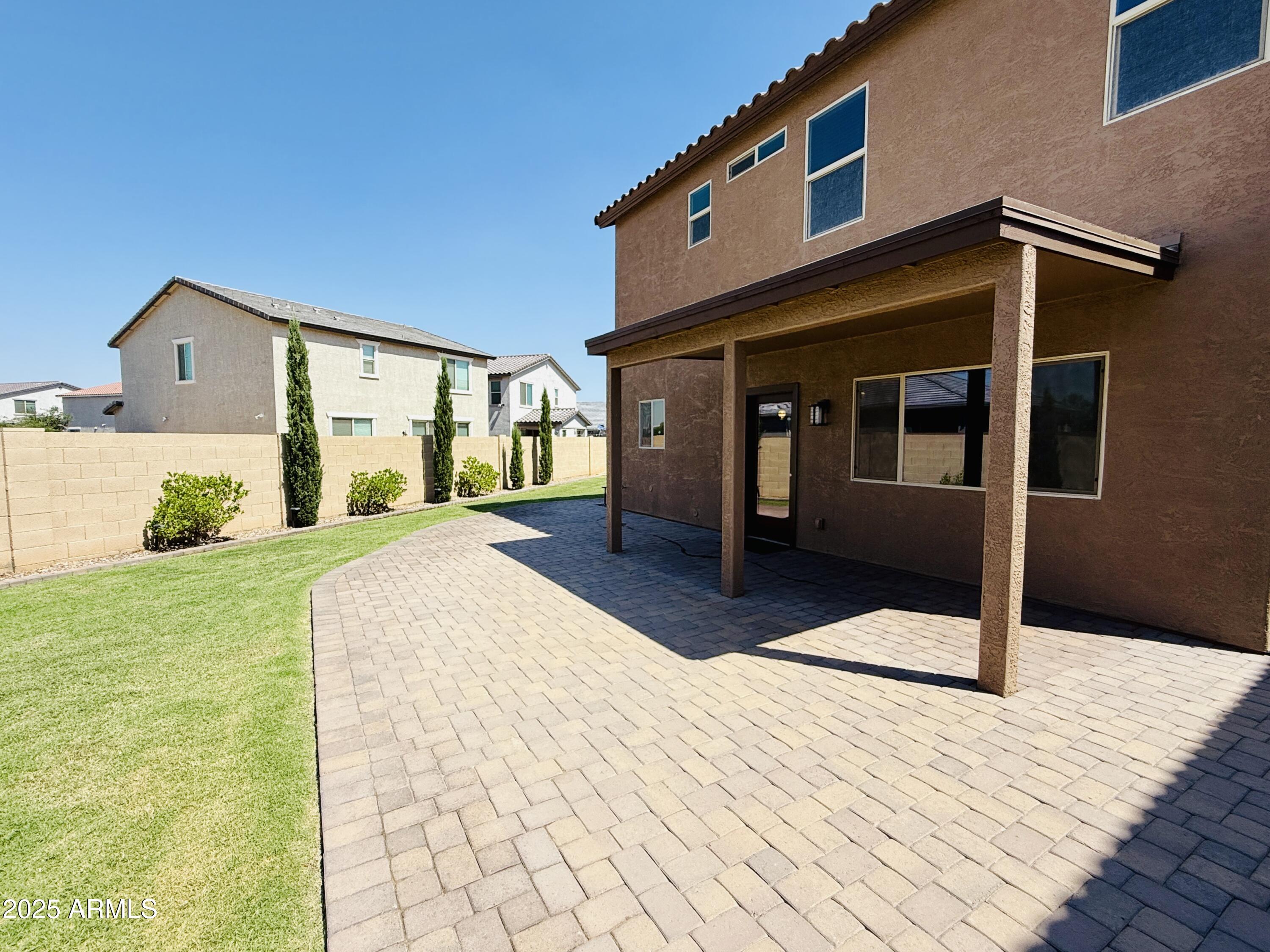 7312 South 13th Way Phoenix, AZ 85042 - Photo 22 of 43 5E89F162-FCE5-4BC4-9F4B-8EEC6DE7F728_1_2