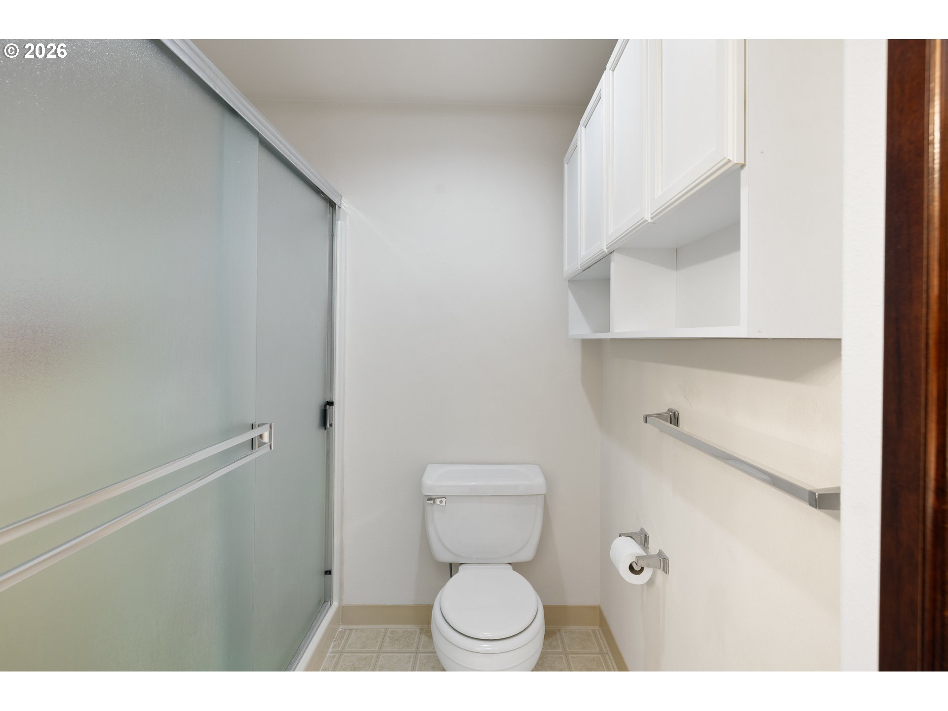 607 Southeast 5th Street Battle Ground, WA 98604 - Photo 19 of 33 a bathroom with a toilet and a sink