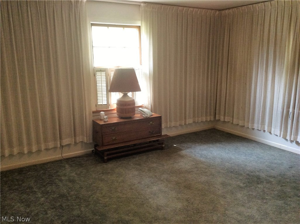 802 Ewing Road Youngstown, OH 44512 - Photo 8 of 23 MASTER BEDROOM