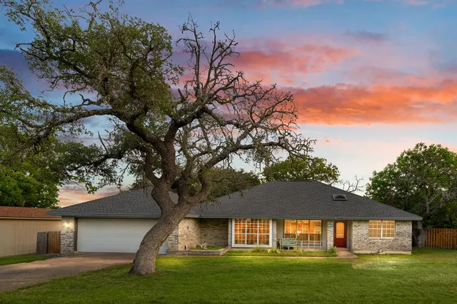 $449,000 | 104 Holly Hill Drive, Ingram, TX 78025