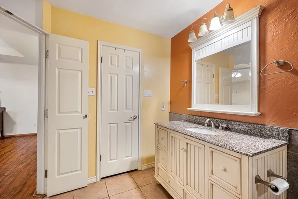 $449,000 | 104 Holly Hill Drive, Ingram, TX 78025