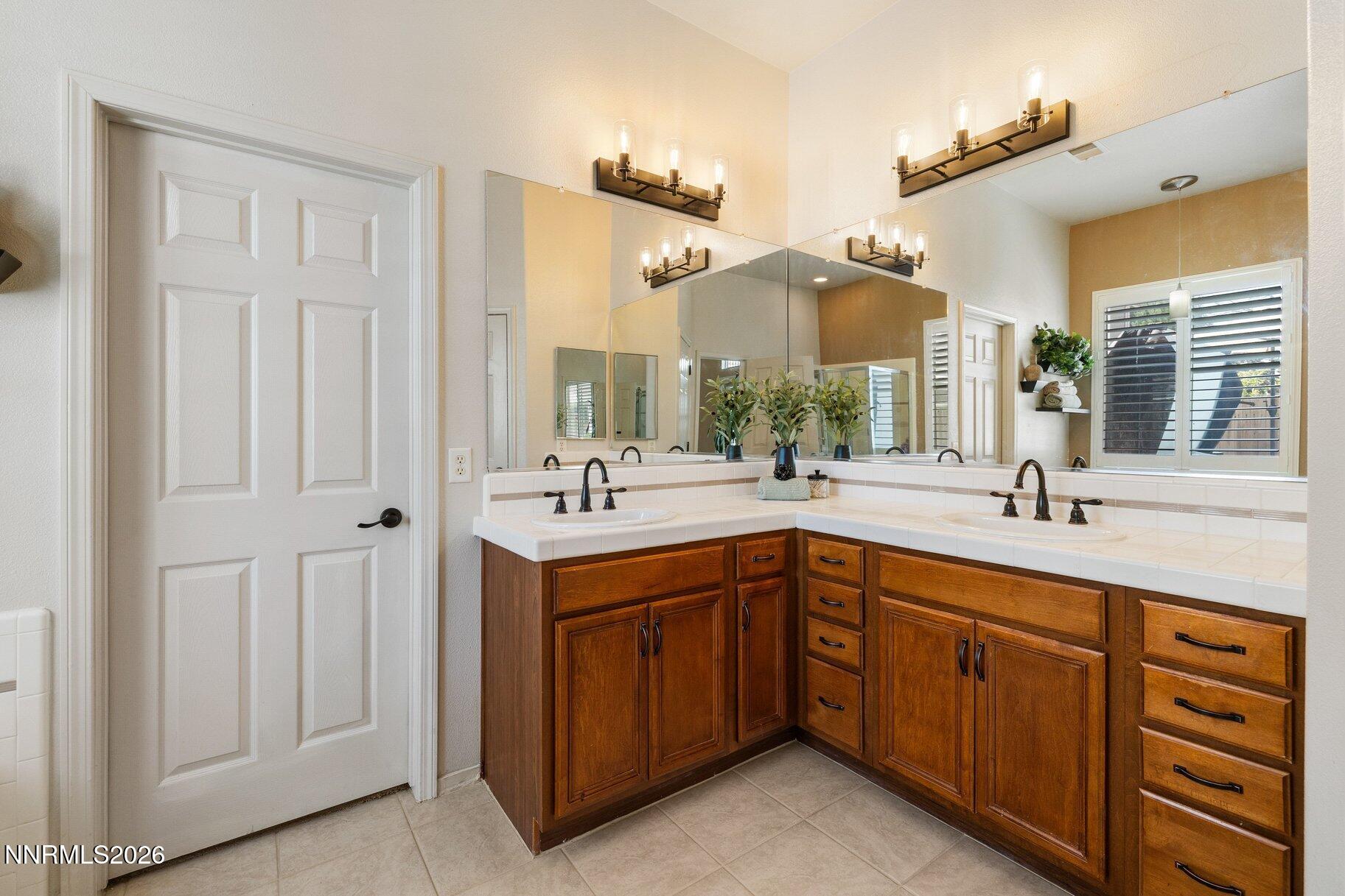 1414 Diamond Country Drive Reno, NV 89521 - Photo 23 of 35 023_33-print-1414_diamond_country-26_930