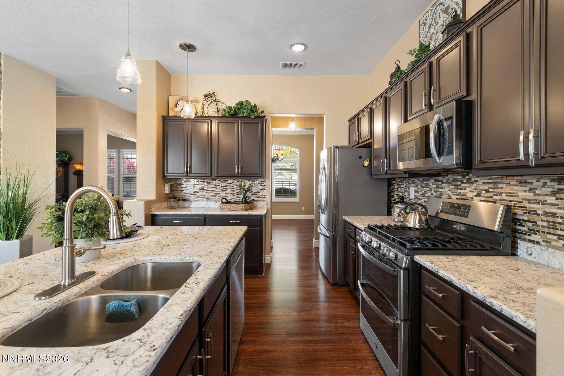 1414 Diamond Country Drive Reno, NV 89521 - Photo 7 of 35 007_18-print-1414_diamond_country-13_837