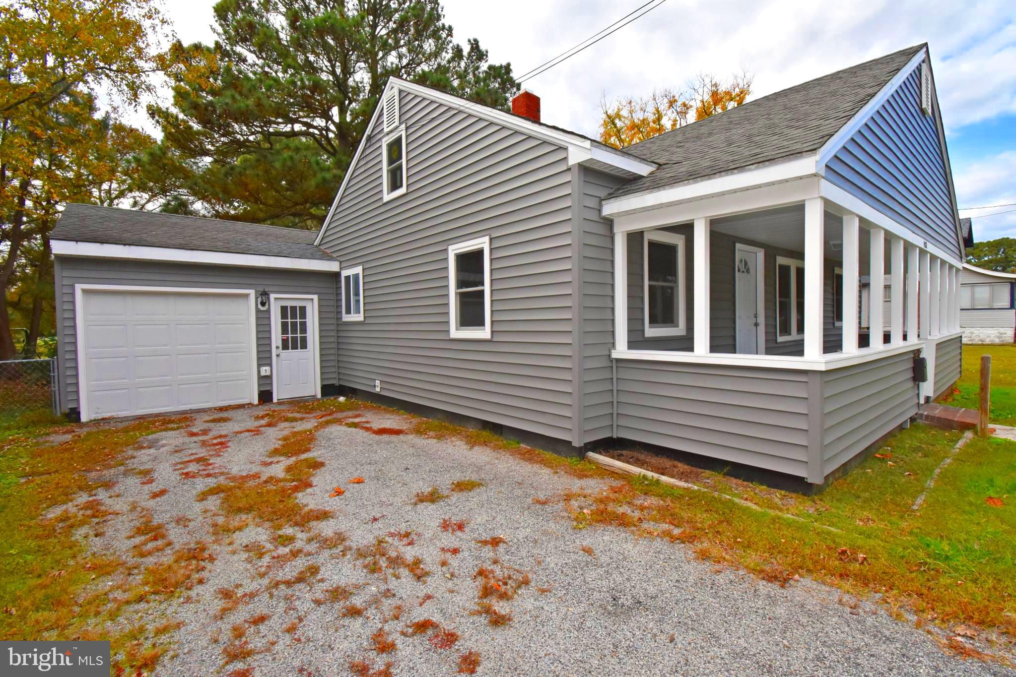 4078 Jacksonville Road Crisfield, MD 21817 - Photo 38 of 43 a backyard of a house