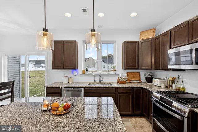 $529,900 | 525 Crown Frst Lane, Felton, DE 19943