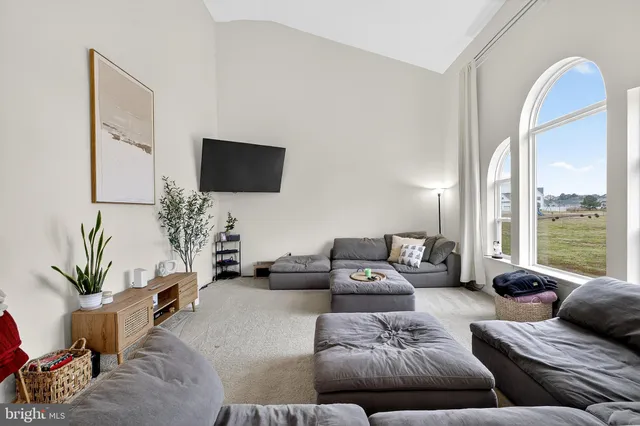 $529,900 | 525 Crown Frst Lane, Felton, DE 19943