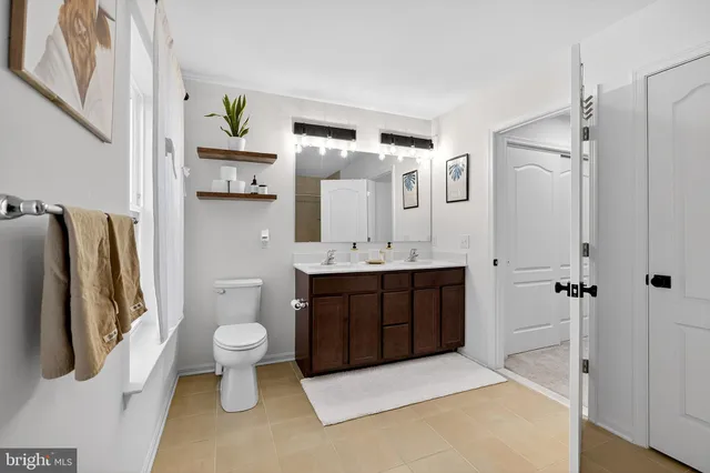 $529,900 | 525 Crown Frst Lane, Felton, DE 19943