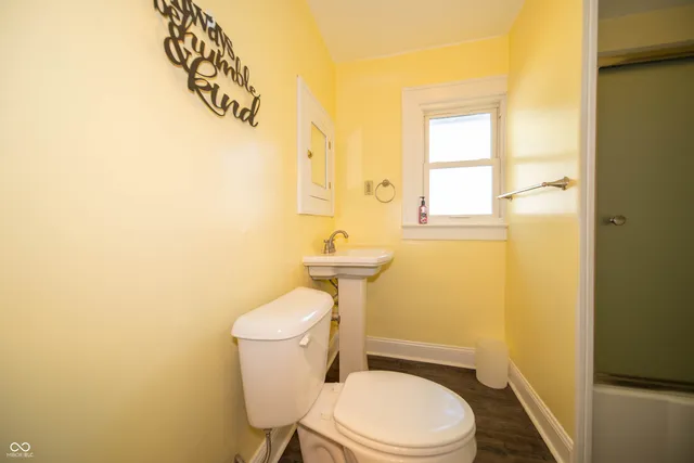 $1,950 | 5446 North College Avenue, Indianapolis, IN 46220