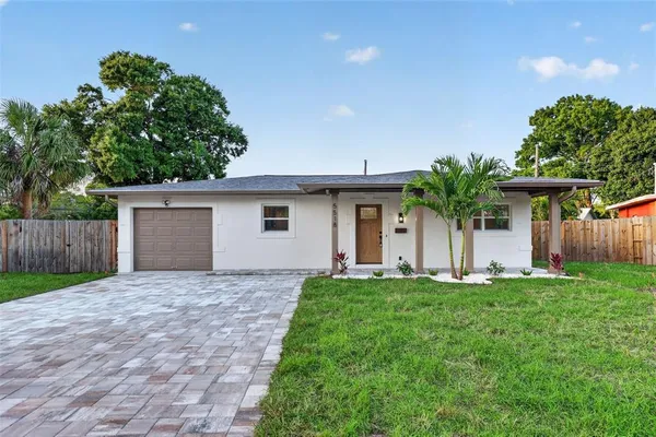 $3,900 | 5518 Pine Circle Northeast, St. Petersburg, FL 33703