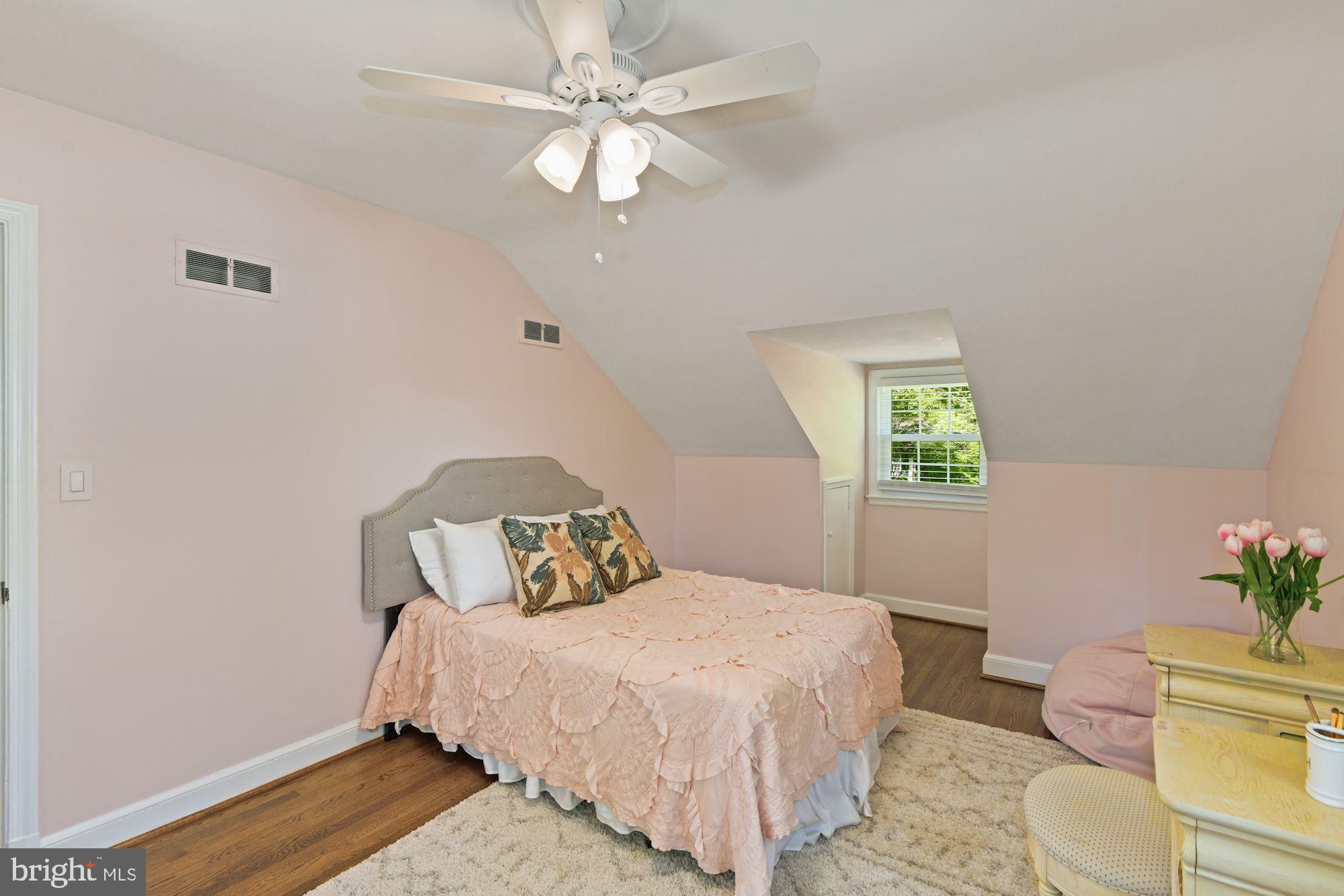 5708 Overlea Road Bethesda, MD 20816 - Photo 27 of 45 Bedroom two