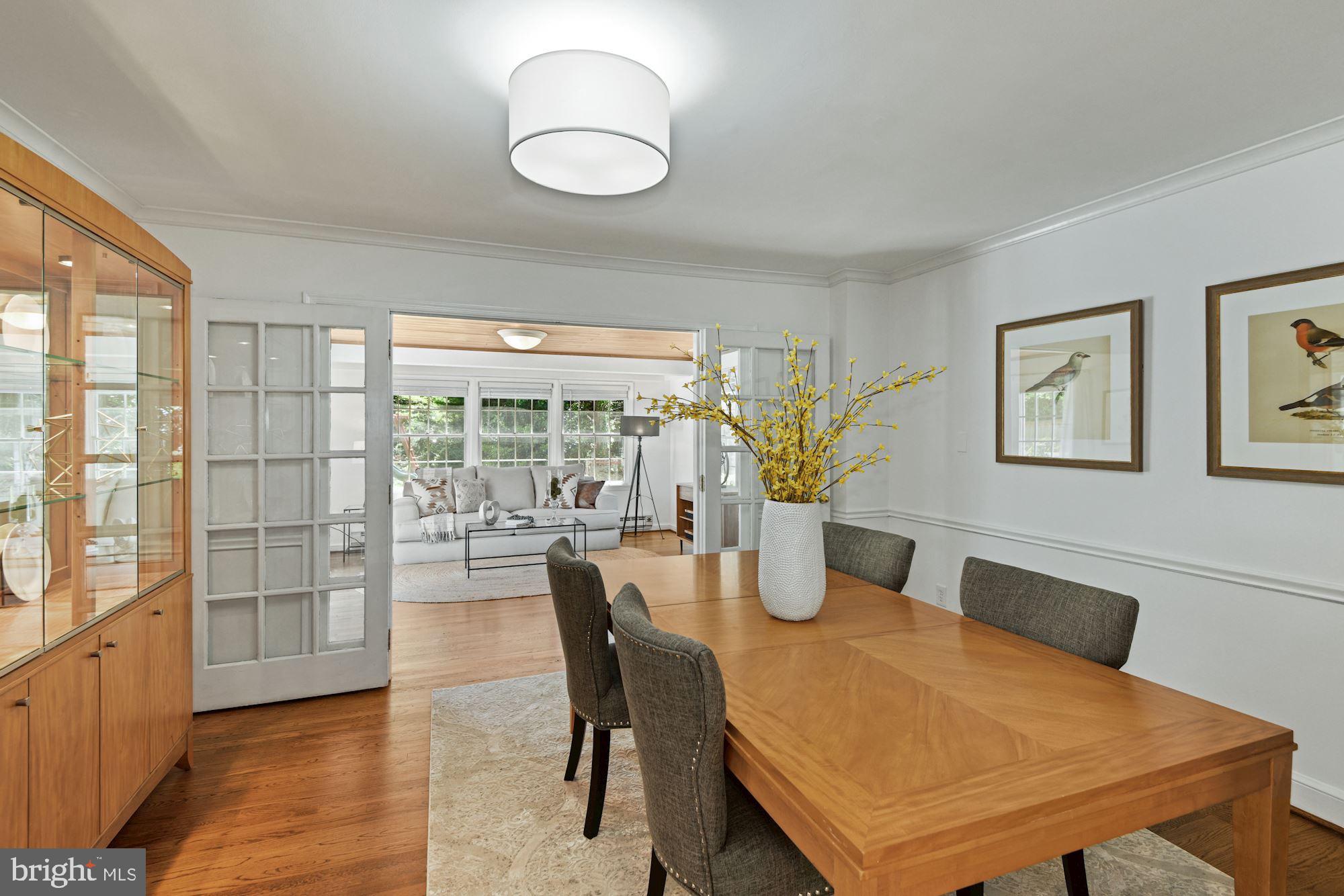 5708 Overlea Road Bethesda, MD 20816 - Photo 8 of 45 Entertainers sized dining room